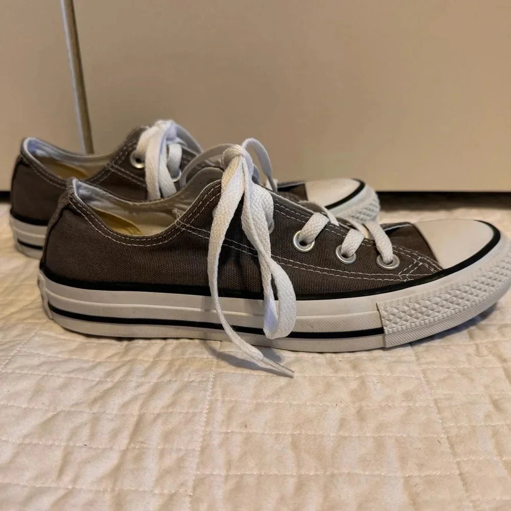 Converse All Star Chuck Taylor Grey Sneakers Women’s Sz 6 Men’s Sz 4 - Picture 2 of 7